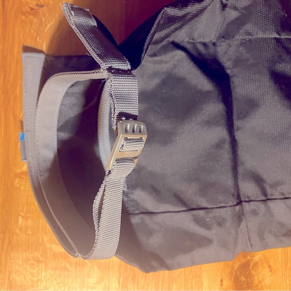 Thule Sweden Trunk Organizer Tote - Picture 2 of 5